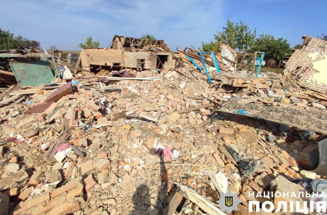 Минулої доби під ворожим вогнем у Херсоні опинилися одразу три райони (фото)